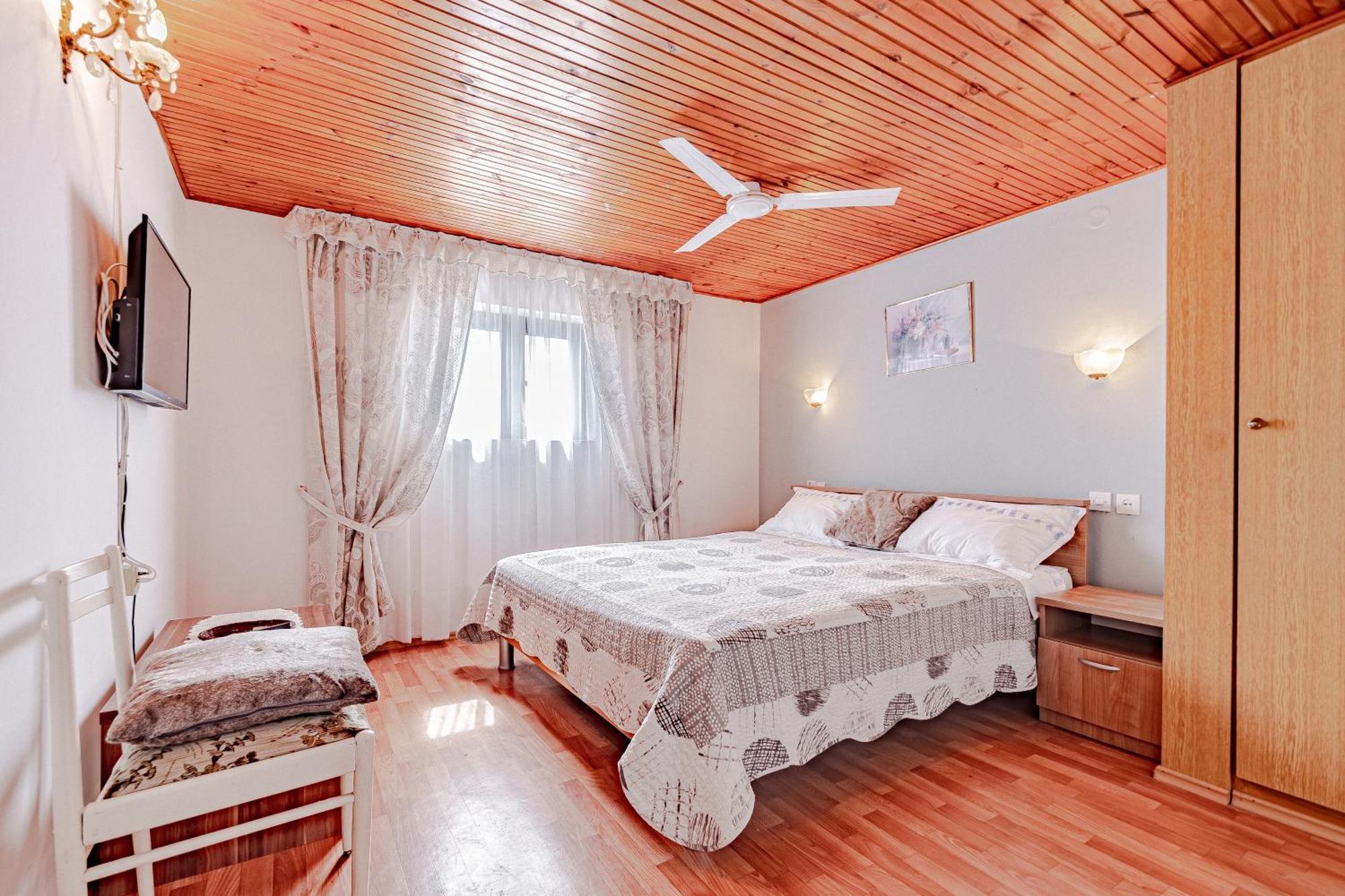 Family Friendly Apartments With A Swimming Pool Zavalatica, Korcula - 183 Exteriör bild