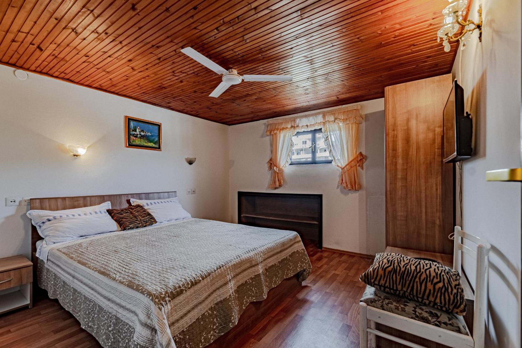 Family Friendly Apartments With A Swimming Pool Zavalatica, Korcula - 183 Exteriör bild