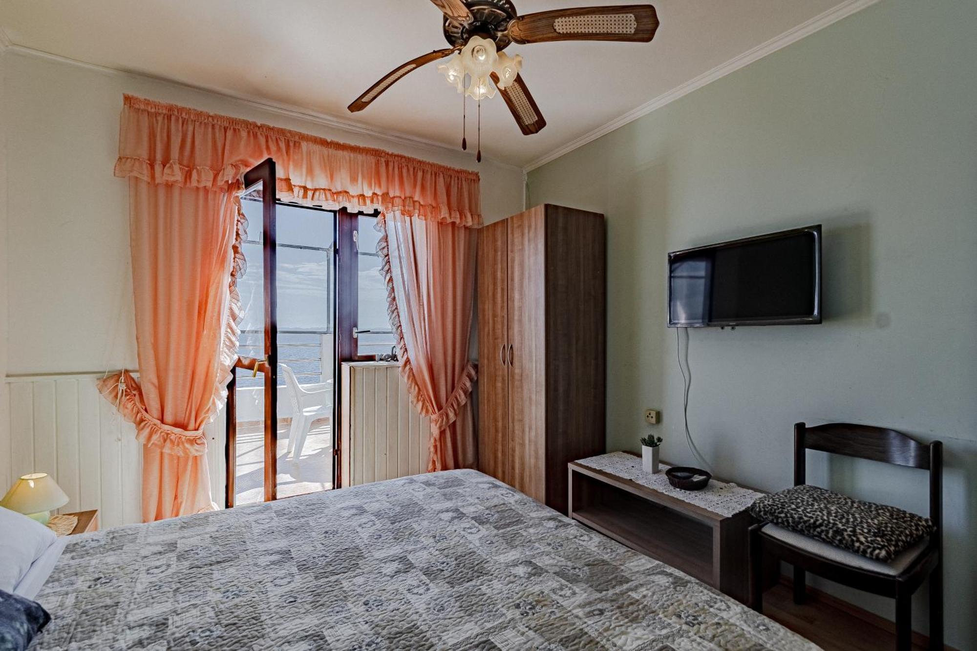 Family Friendly Apartments With A Swimming Pool Zavalatica, Korcula - 183 Rum bild
